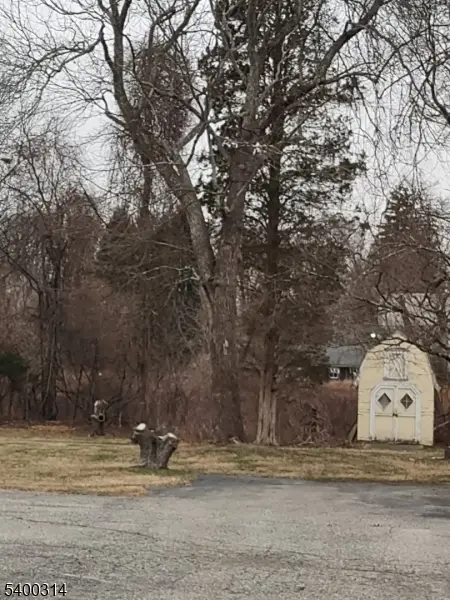 6 Gordon Rd, Lower Berkshire Valley, NJ 07885 - Image #2