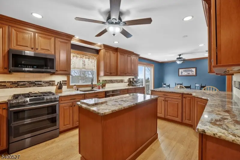 30 Tanglewood Dr, Vernon Township, NJ 07422 - Image #3