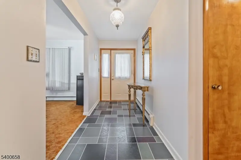 18 Wells Rd, Raritan Township, NJ 08822 - Image #2