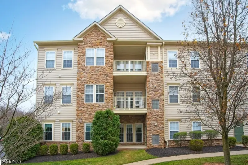 2 Waterman Ln #203, Hillsborough Township, NJ 08844 - Image #2