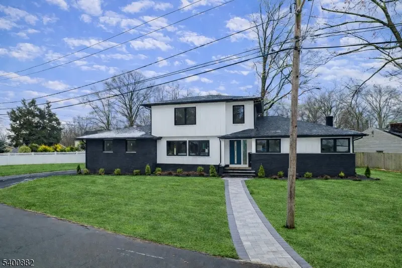 860 Lakeside Dr, Rahway, NJ 07065 - Image #2