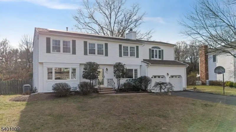 619 Van Liew Ct, Hillsborough Township, NJ 08844 - Image #2