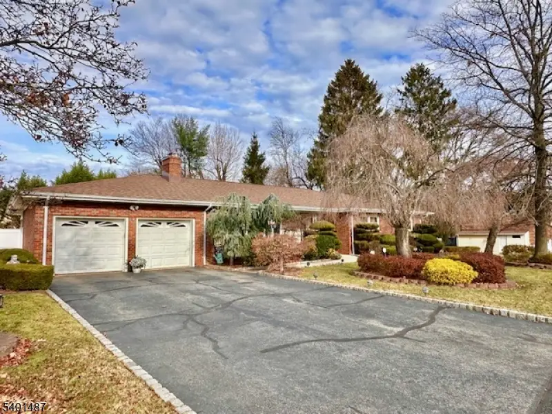20 Gillen Dr, Sayreville, NJ 08859 - Image #2