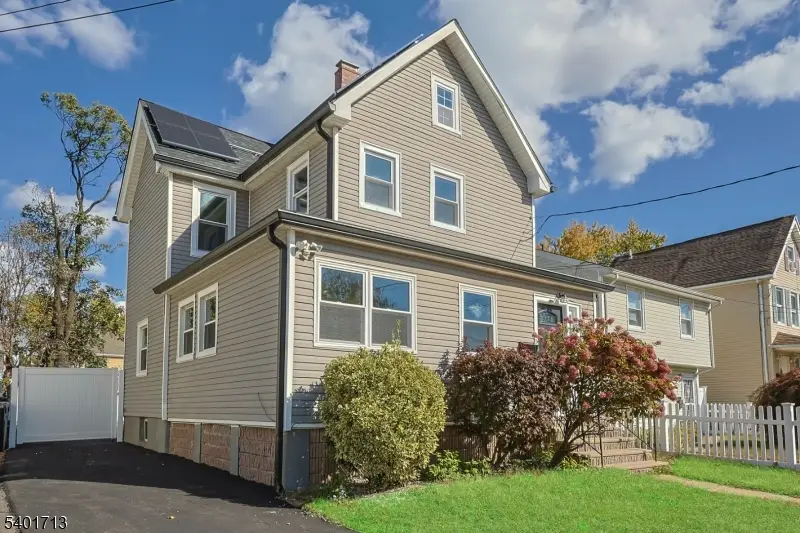 325 Manson Pl, Plainfield, NJ 07063 - Image #1