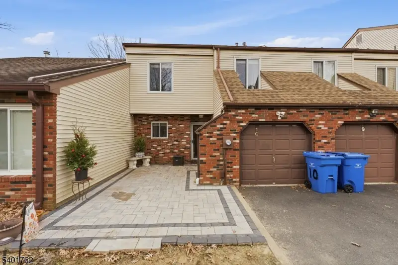 10 Coventry Ct, Matawan, NJ 07747 - Image #3