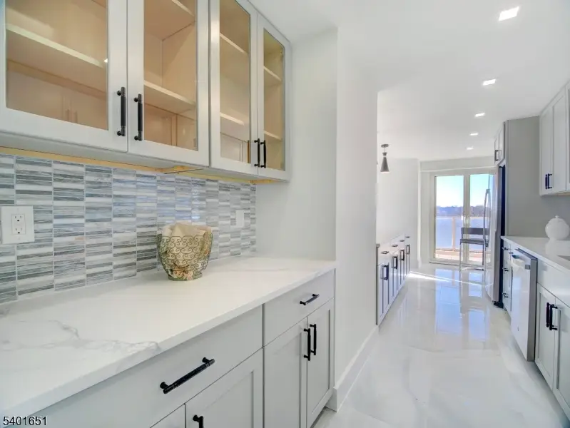 377 S Harrison St 9l #9L, East Orange, NJ 07018 - Image #3