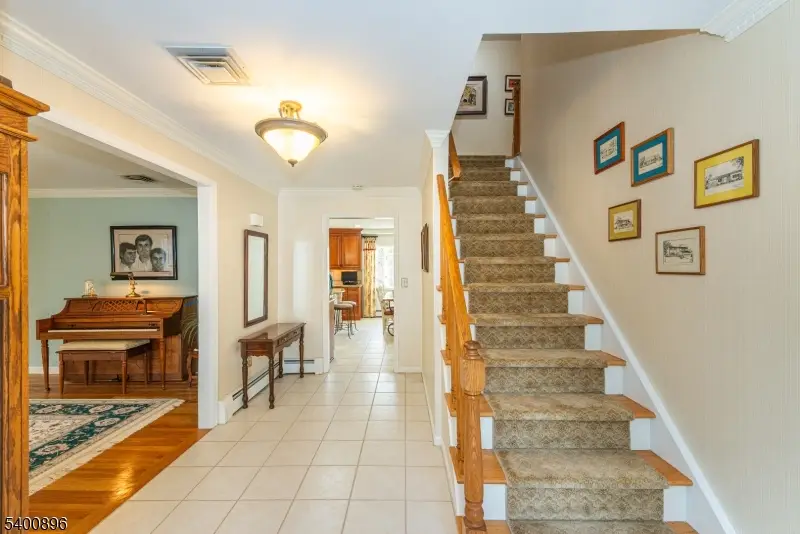 3 Lynn Dr, Randolph, NJ 07869 - Image #3