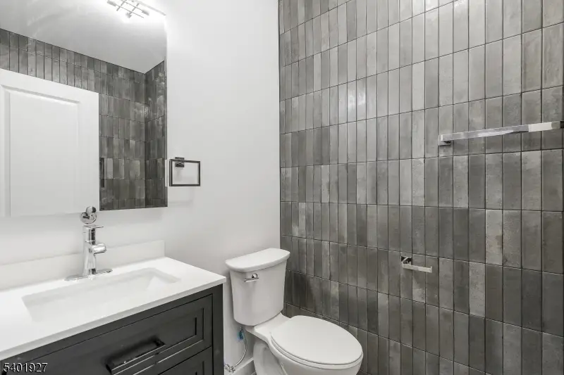 9 Voorhees St, Newark, NJ 07108 - Image #1