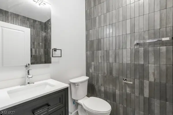 9 Voorhees St, Newark City, NJ 07108