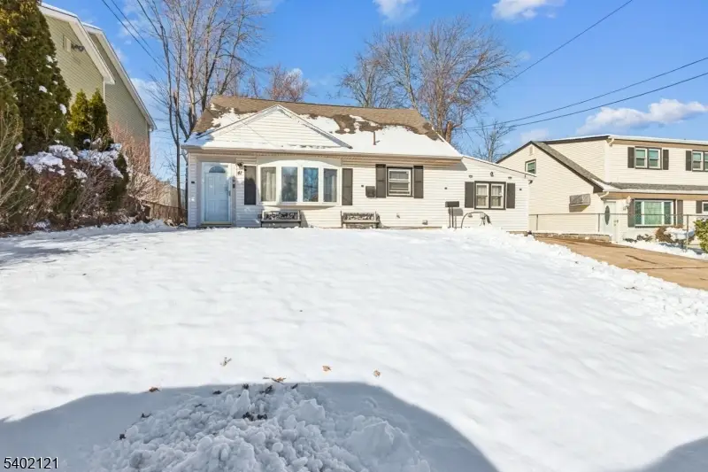 41 Pinetree Dr, Parlin, NJ 08859 - Image #2