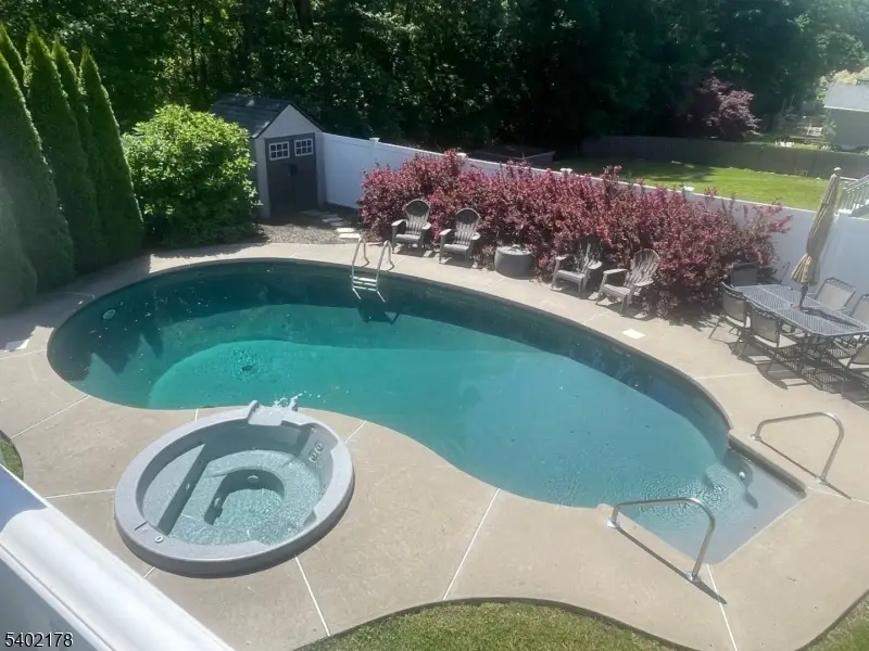 17 Rosemont Rd, Oak Ridge, NJ 07438 - Image #2