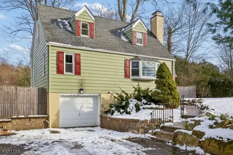 4 Cabot Ln, Kinnelon, NJ 07405 - Image #1