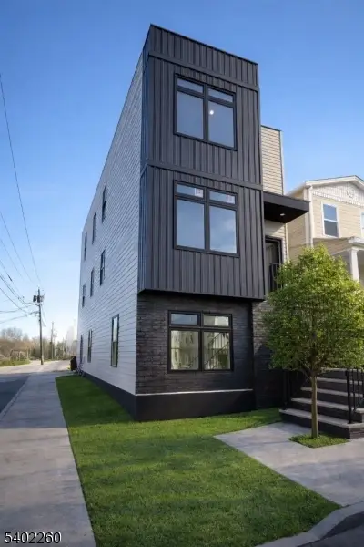 57 Rosa Park Blvd #2, Paterson City, NJ 07524