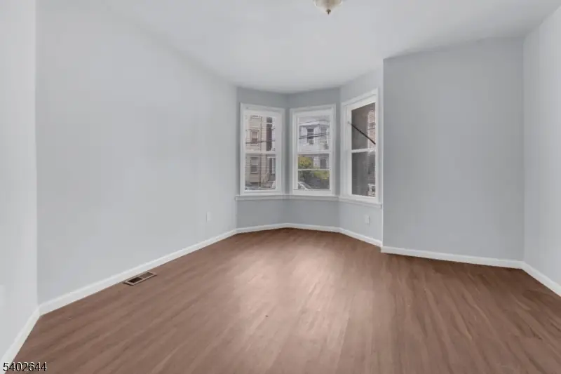 160 S 11th St, Newark, NJ 07107 - Image #2