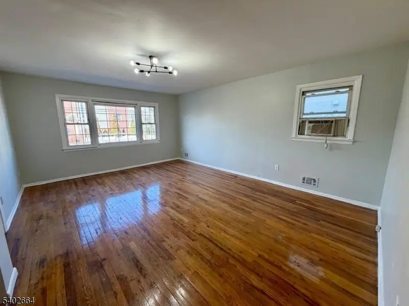 188 Fabyan Pl, Newark, NJ 07112 - #2