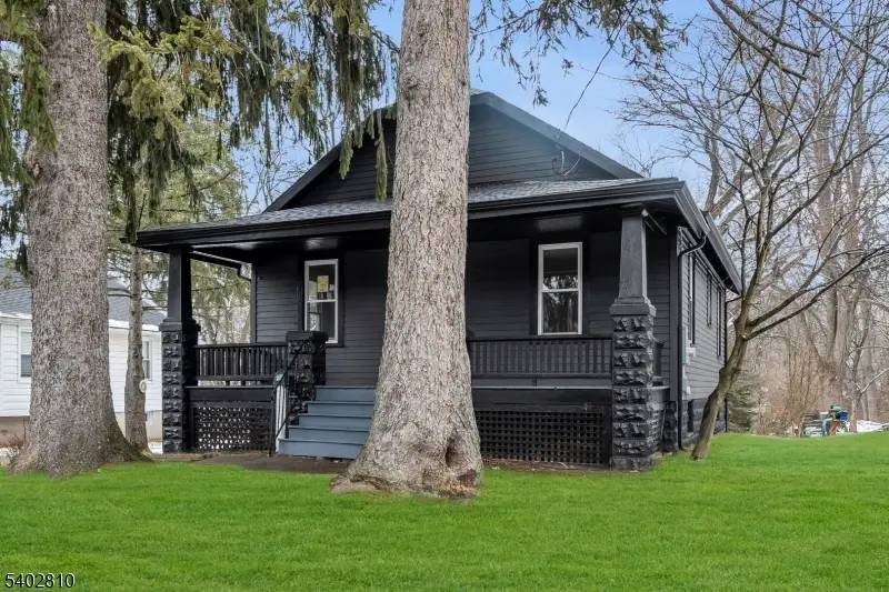 324 E Washington Ave, Washington, NJ 07882 - Image #2