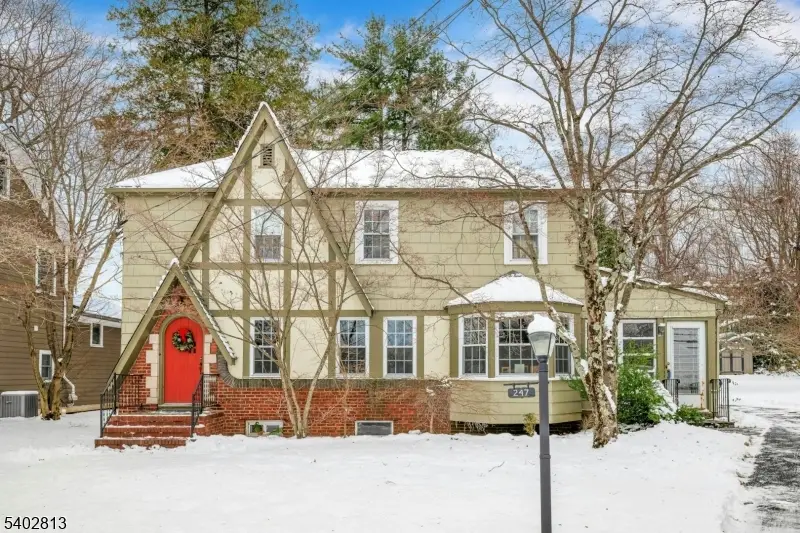 247 Hillside Ave, Chatham, NJ 07928 - Image #1