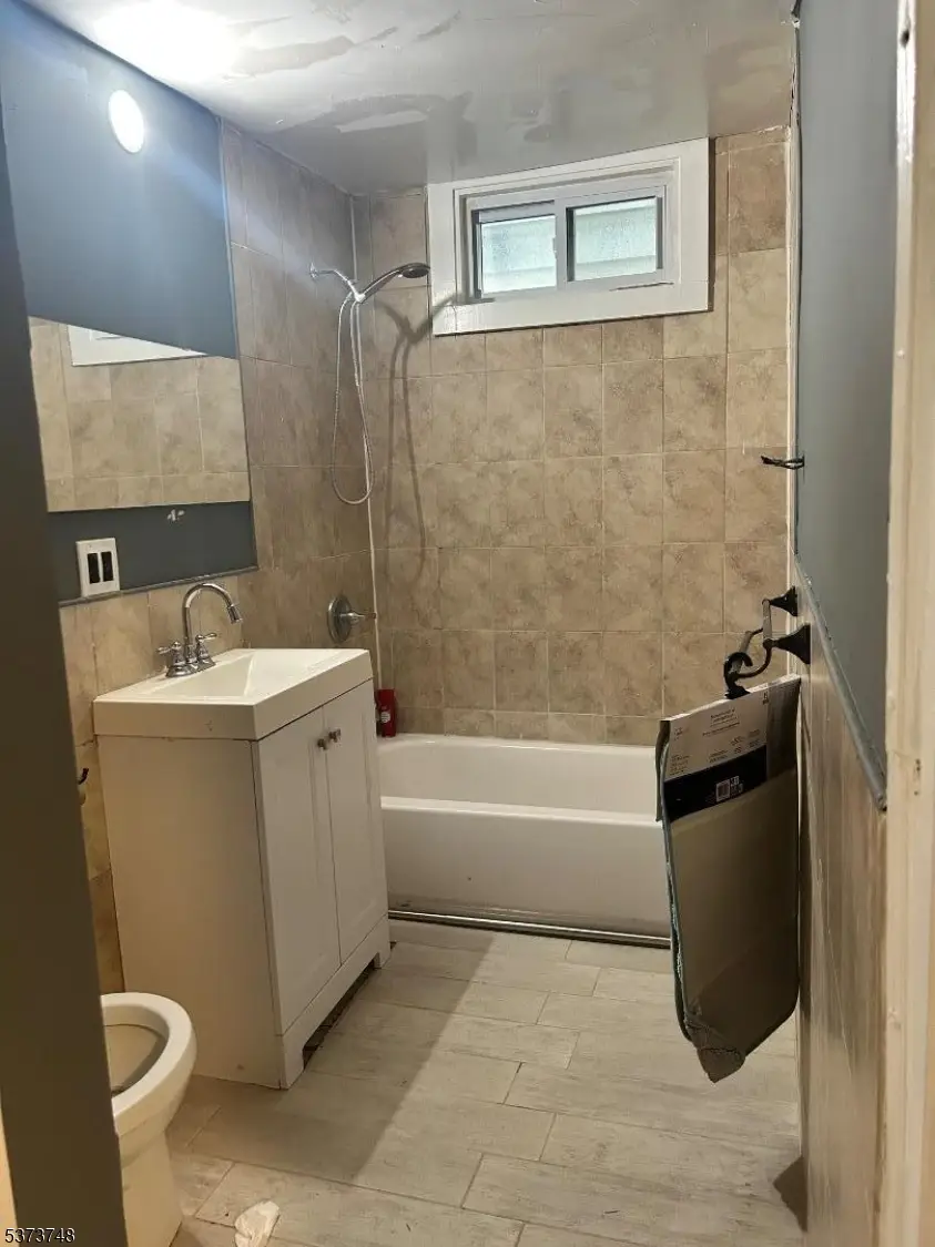 491 Norwood St, East Orange, NJ 07018 - #3