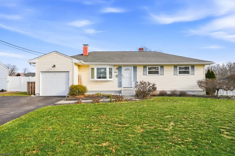 1038 Estates Blvd, Hamilton Township, NJ 08690 - Image #2