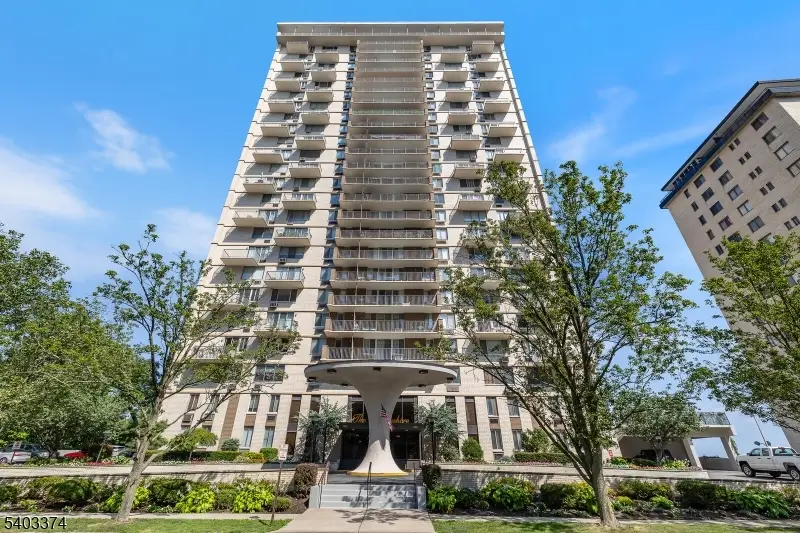 160 Overlook Ave #7A, Hackensack, NJ 07601 - Image #3