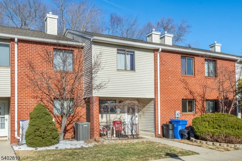 107 Nightingale Ct, Old Bridge Township, NJ 08857 - Image #2