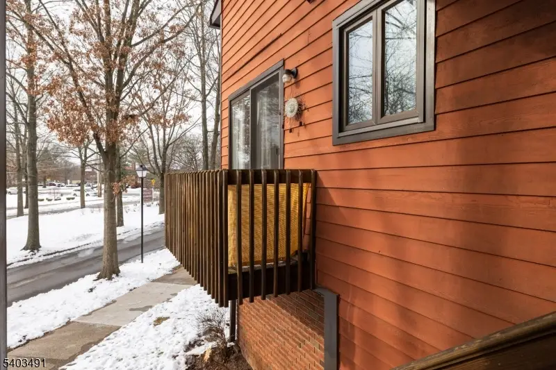 101 Village Cmns, Raritan Township, NJ 08822 - Image #2