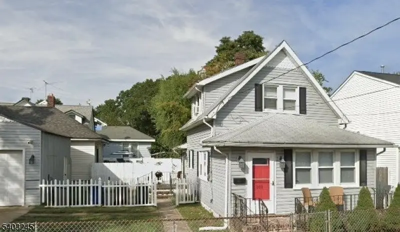 101 Crescent St, Keansburg, NJ 07734 - Image #1