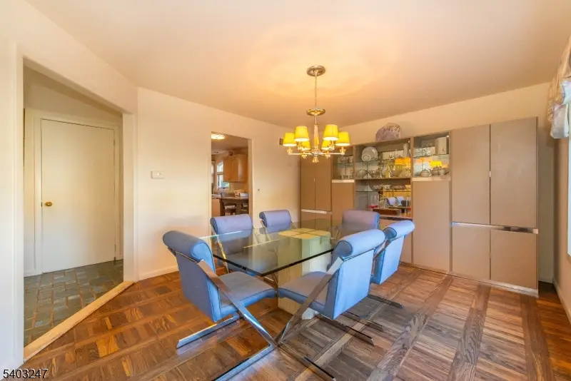 24 Malcolm Ct, Clifton, NJ 07013 - Image #3