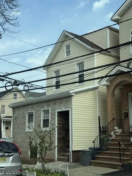 863 Lafayette St, Elizabeth, NJ 07202 - Image #2