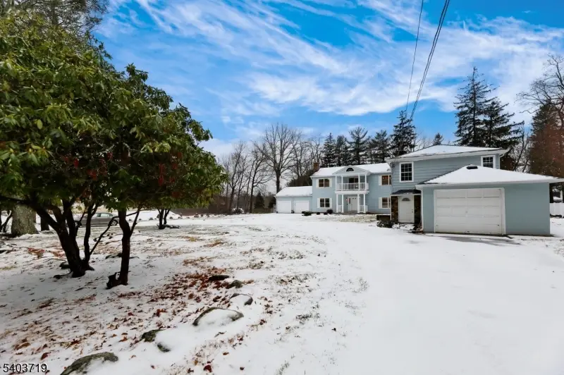 376 Stanhope Rd, Lake Mohawk, NJ 07871 - Image #2