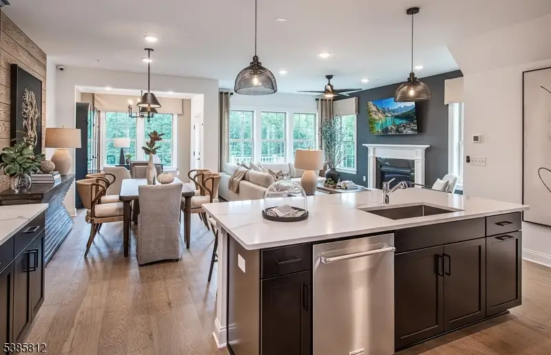 27 Wadsworth Dr #6, Denville, NJ 07834 - Image #2