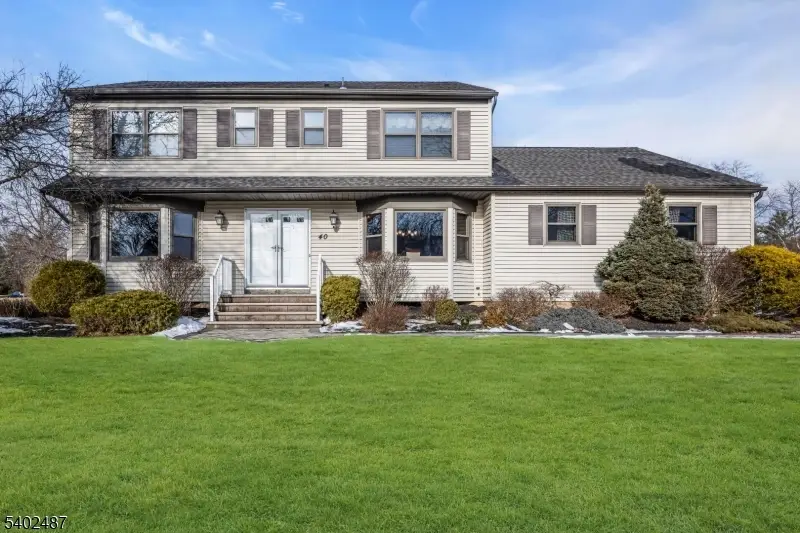 40 Michelle Ln, Blackwells Mills, NJ 08844 - Image #2