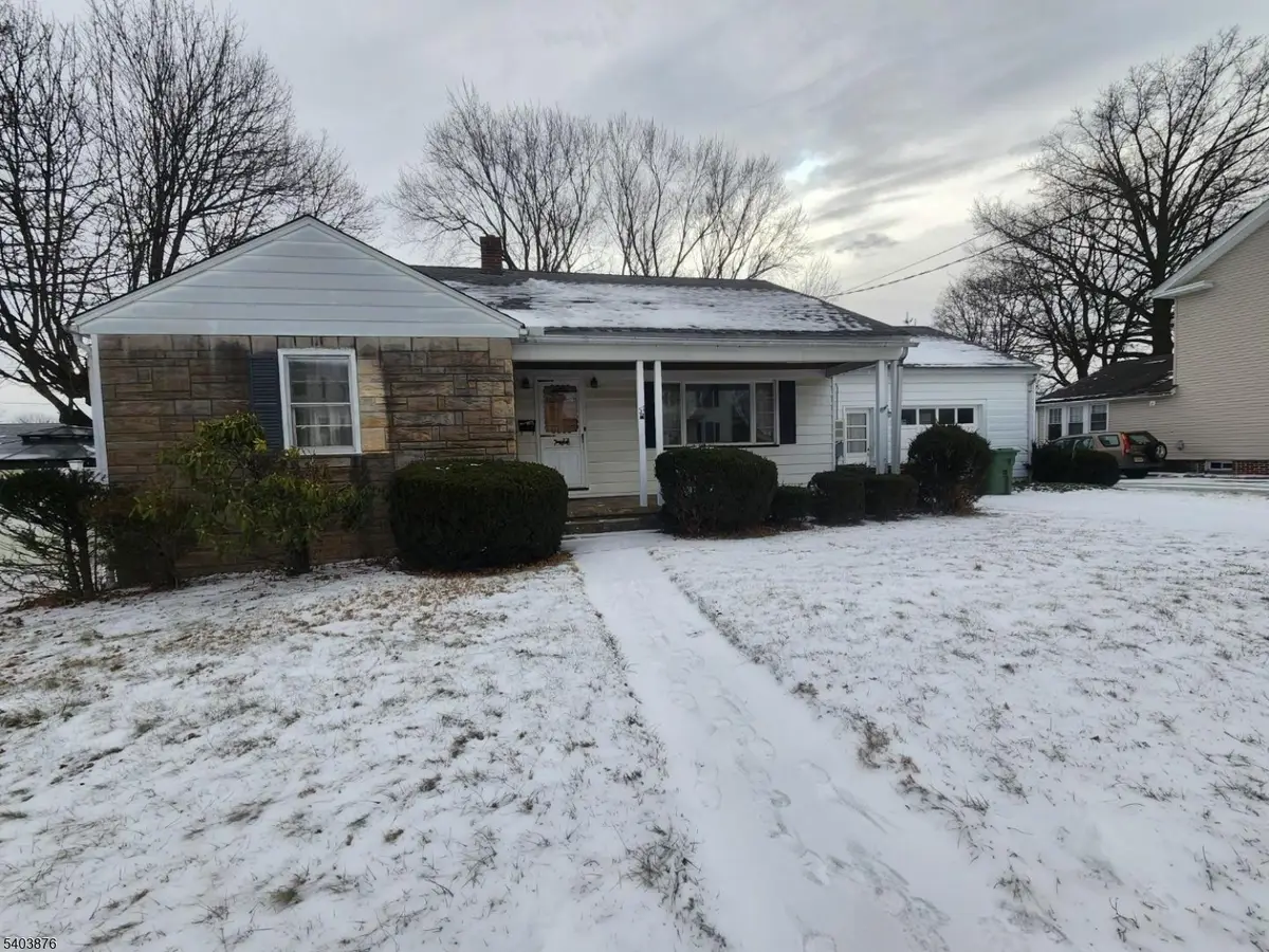 37 Carlton Ave, Washington, NJ 07882 - #1