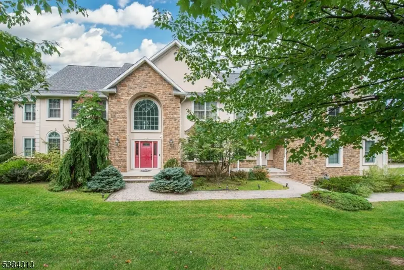 68 Eileen Dr, Cedar Grove, NJ 07009 - #2