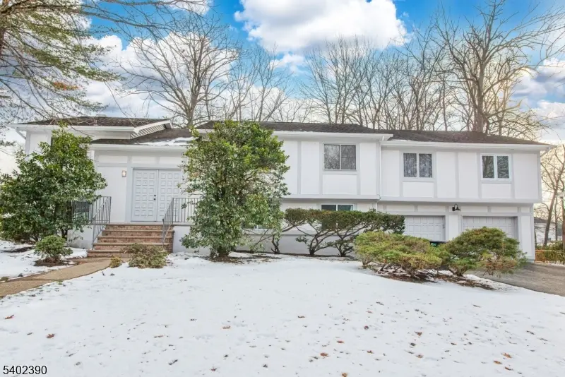 36 Yellow Brick Rd, Wayne, NJ 07470 - Image #2