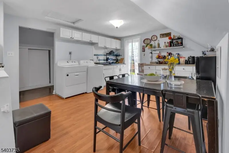 564 Hudson Ave, Weehawken, NJ 07086 - Image #3