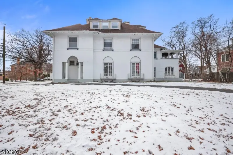 198 Ballantine Pkwy, Newark, NJ 07104 - Image #1