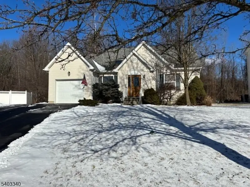 8 Holly Dr., Hamburg, NJ 07419 - Image #2