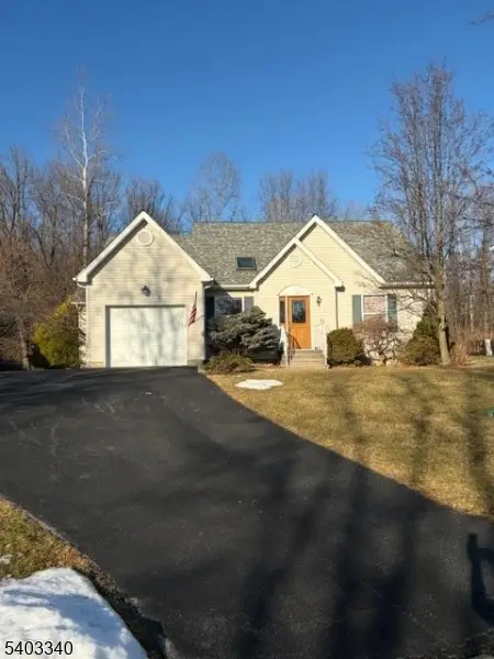 8 Holly Dr., Hamburg, NJ 07419 - Image #3