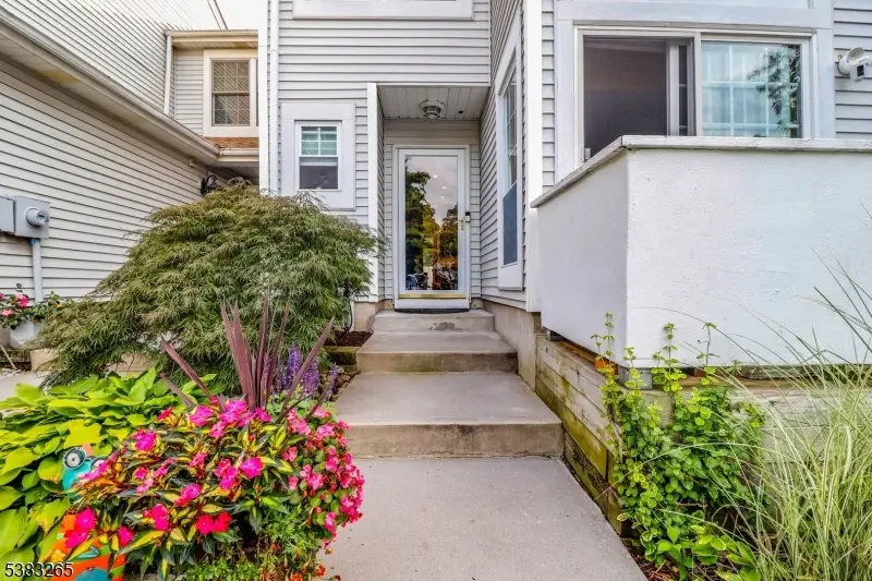 11 Borelle Sq, Sayreville, NJ 08859 - Image #2