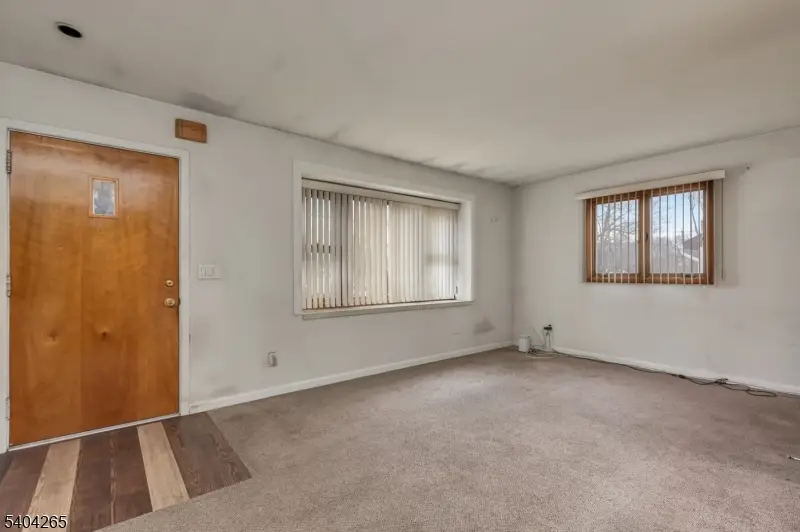 399 Richard Way, North Plainfield, NJ 07062 - Image #2