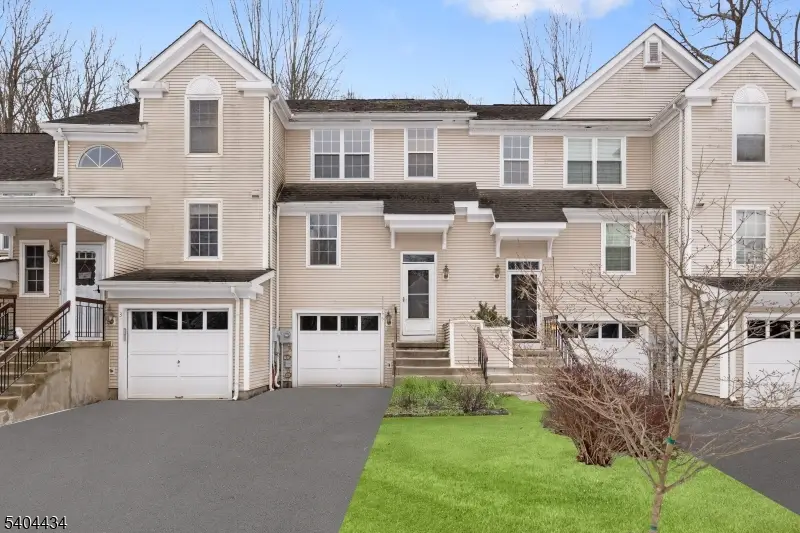 5 Rushmore Ln #5, Allamuchy Township, NJ 07840 - Image #2