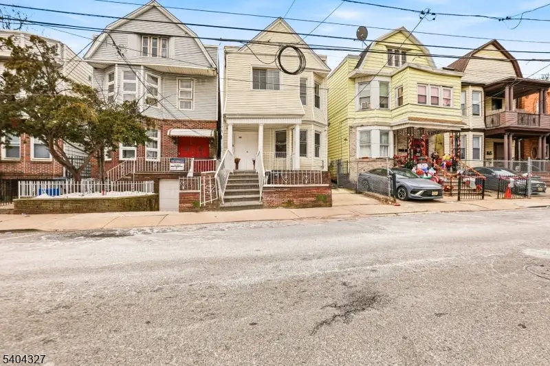 221 Wilkinson Ave, Jersey City, NJ 07305 - Image #2