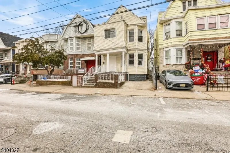 221 Wilkinson Ave, Jersey City, NJ 07305 - Image #3