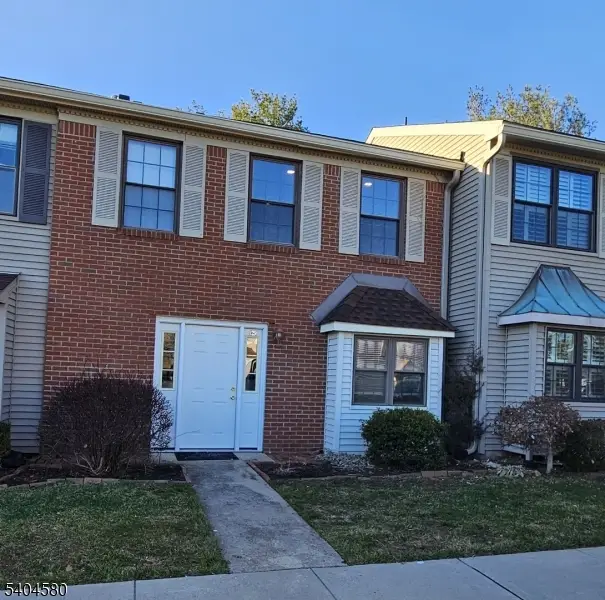 129 Hampton Ct, Franklin Township, NJ 08873 - Image #2