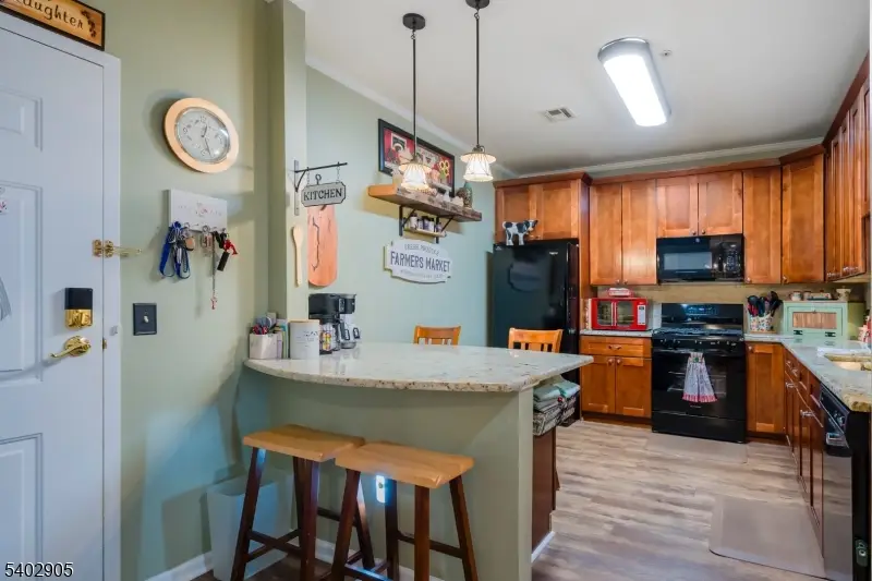 319 Regency Pl #319, Woodbridge Township, NJ 07095 - Image #2