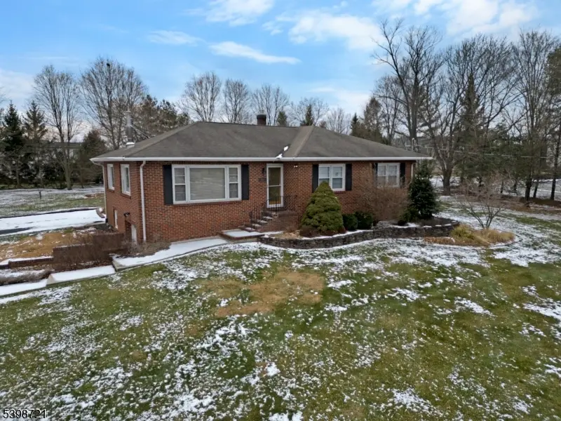 211 Reaville Rd, Raritan Township, NJ 08822 - Image #2