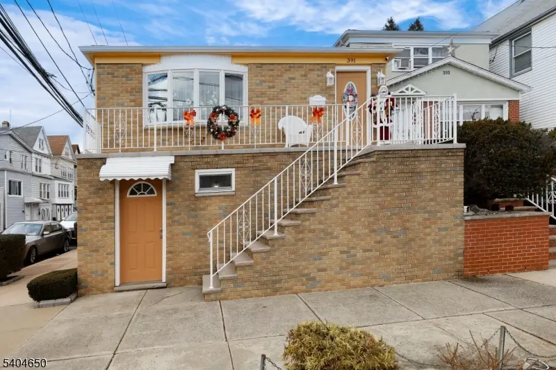 391 Avenue, Bayonne, NJ 07002 - Image #2