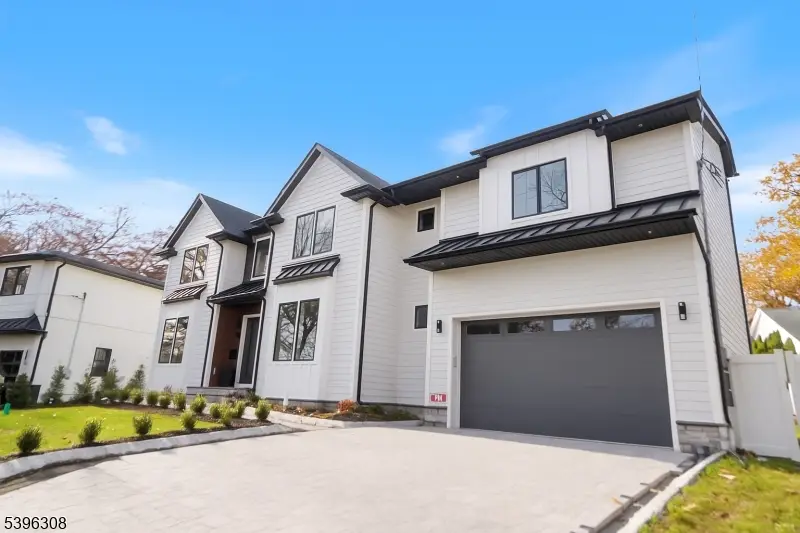 333 Harrison St, Paramus, NJ 07652 - Image #3