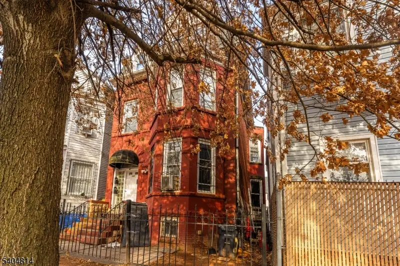 267 6th Ave W, Newark, NJ 07107 - Image #3